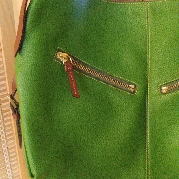 Dooney & Bourke bag, large hobo, 18 x 13 x 5 - Picture 3 of 8